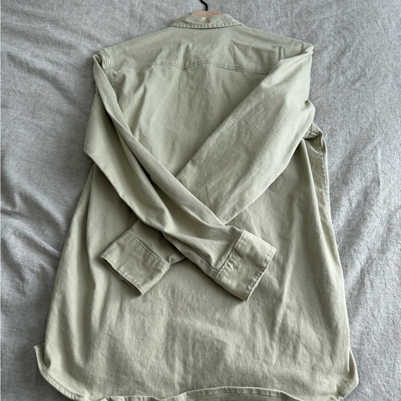 Lee Button Down Cream (M) - Picture 2 of 2